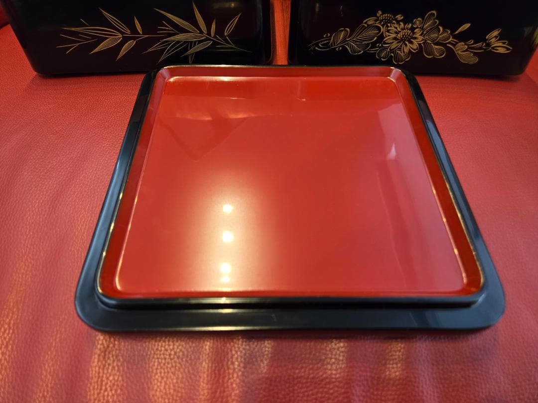 茶道具 輪島塗 天然木製 黒塗 金彩蒔絵 二段重箱 内朱共箱