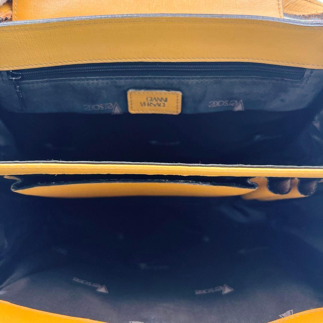 GIANNI VERSACE レディース スタッズ ハンドバッグ 8667