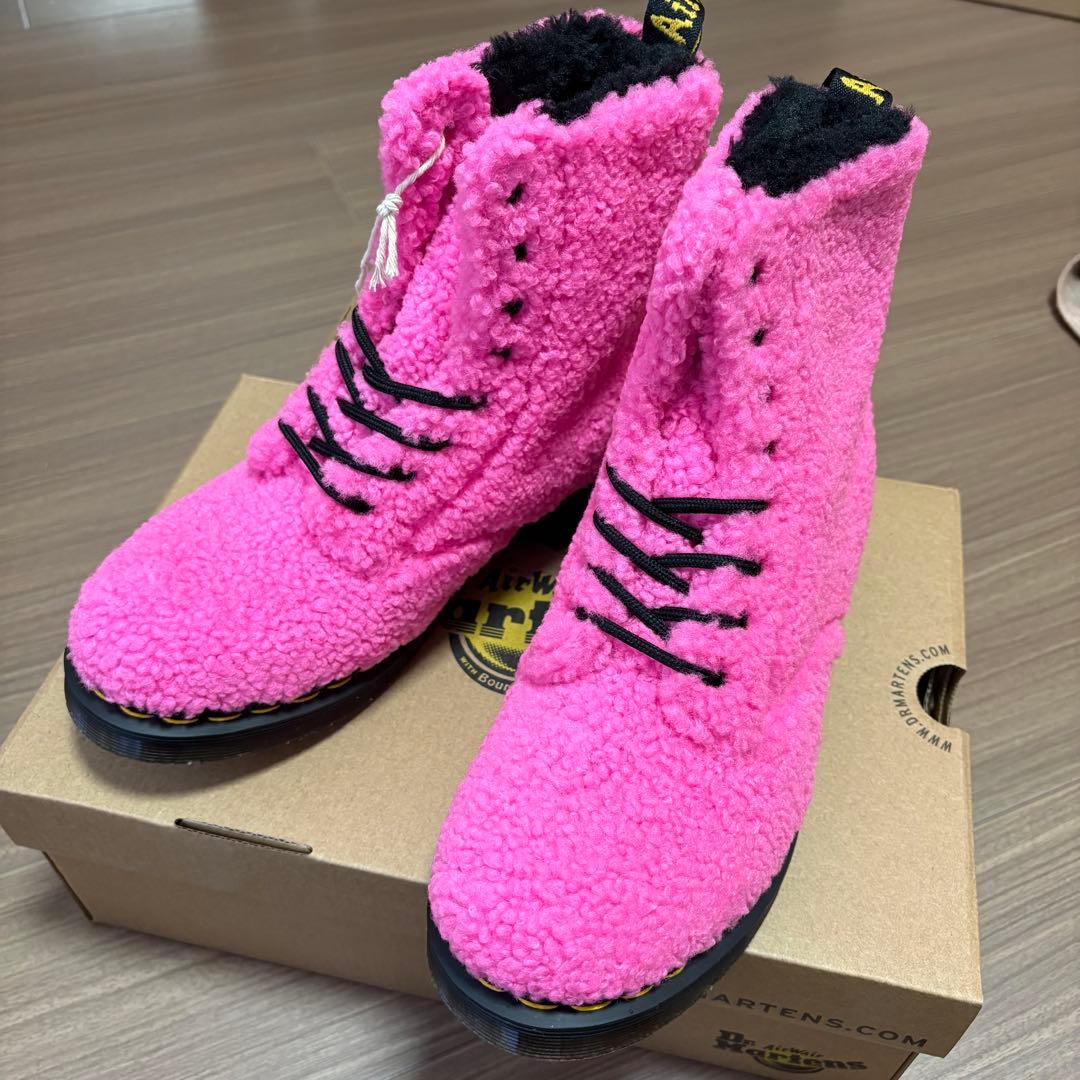 Dr. Martens ピンクボアハイカットブーツ