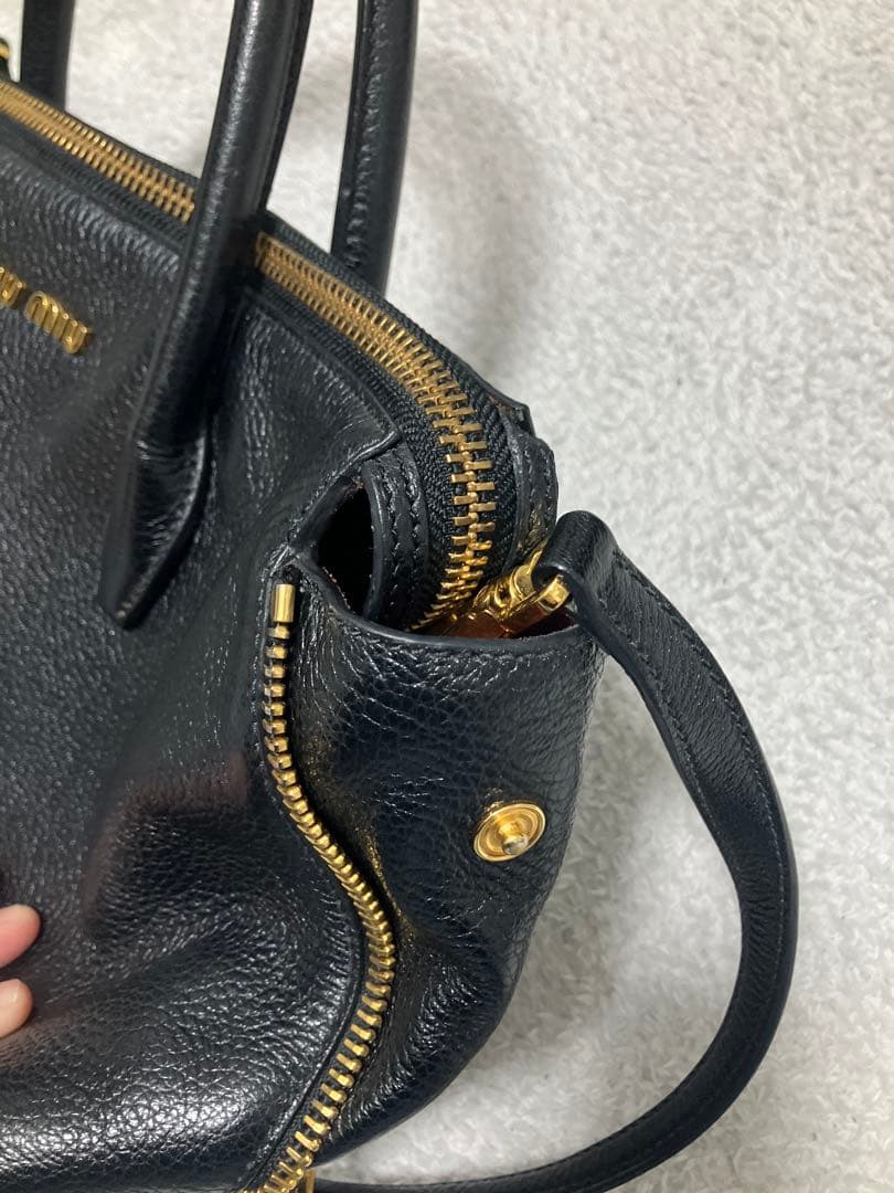 【最終値下げ】miumiu バッグ　マドラス　ショルダーバッグ