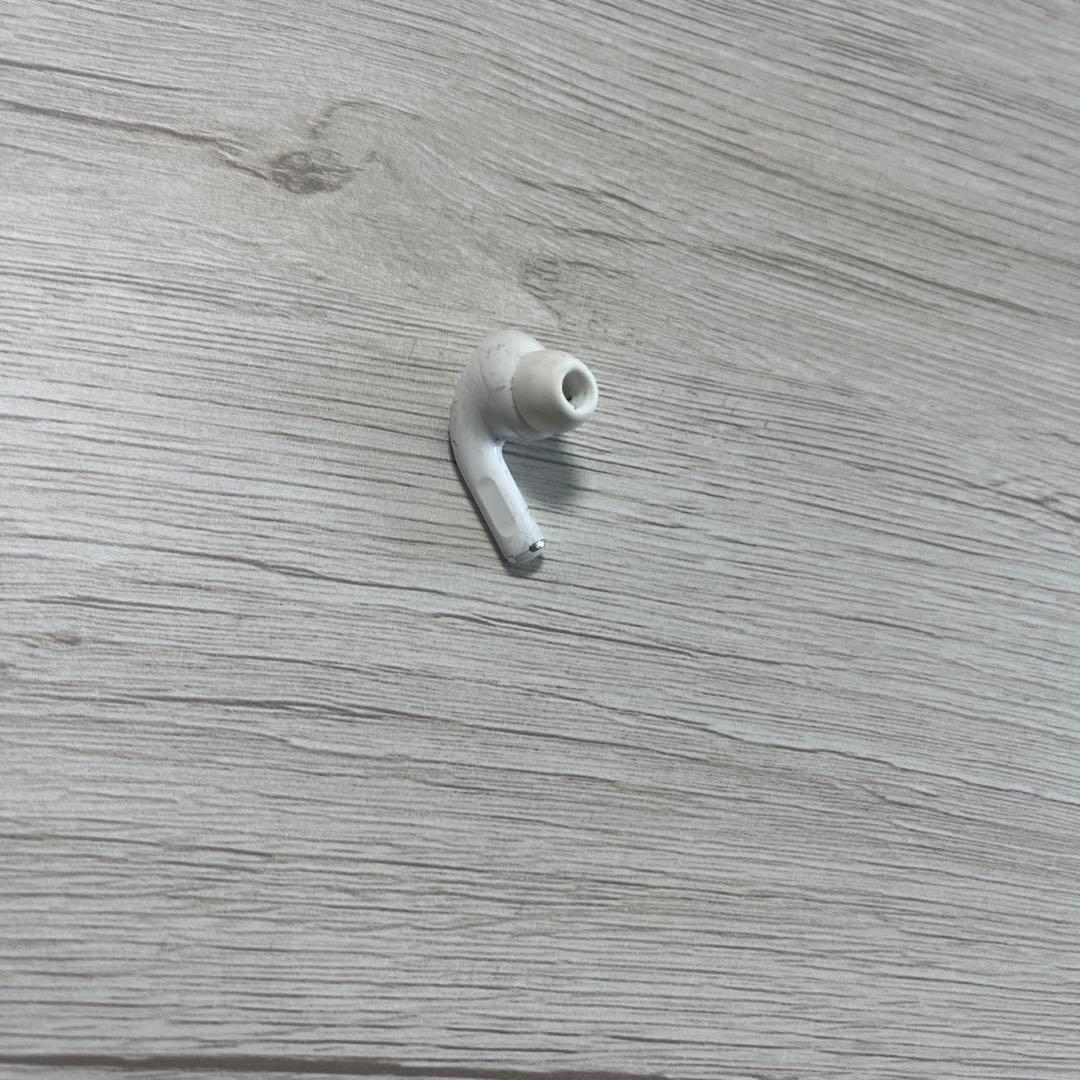 AirPods右耳のみ