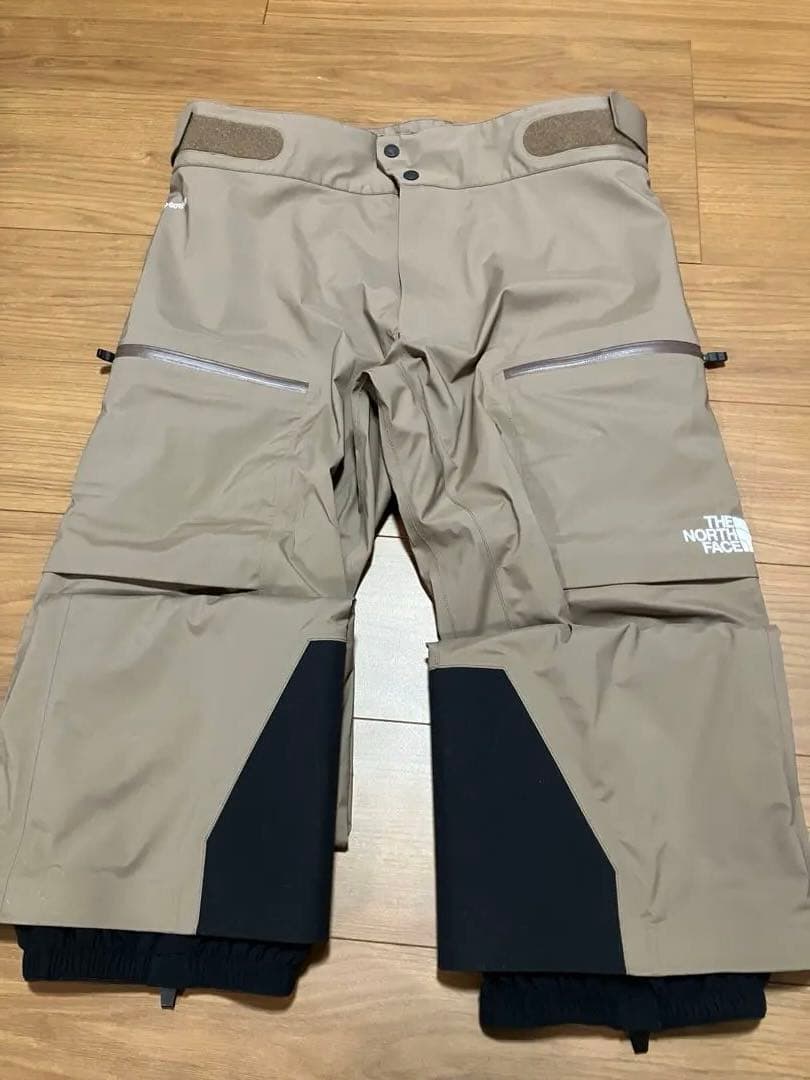 ノースフェイス　パウダーガイドライトビブ