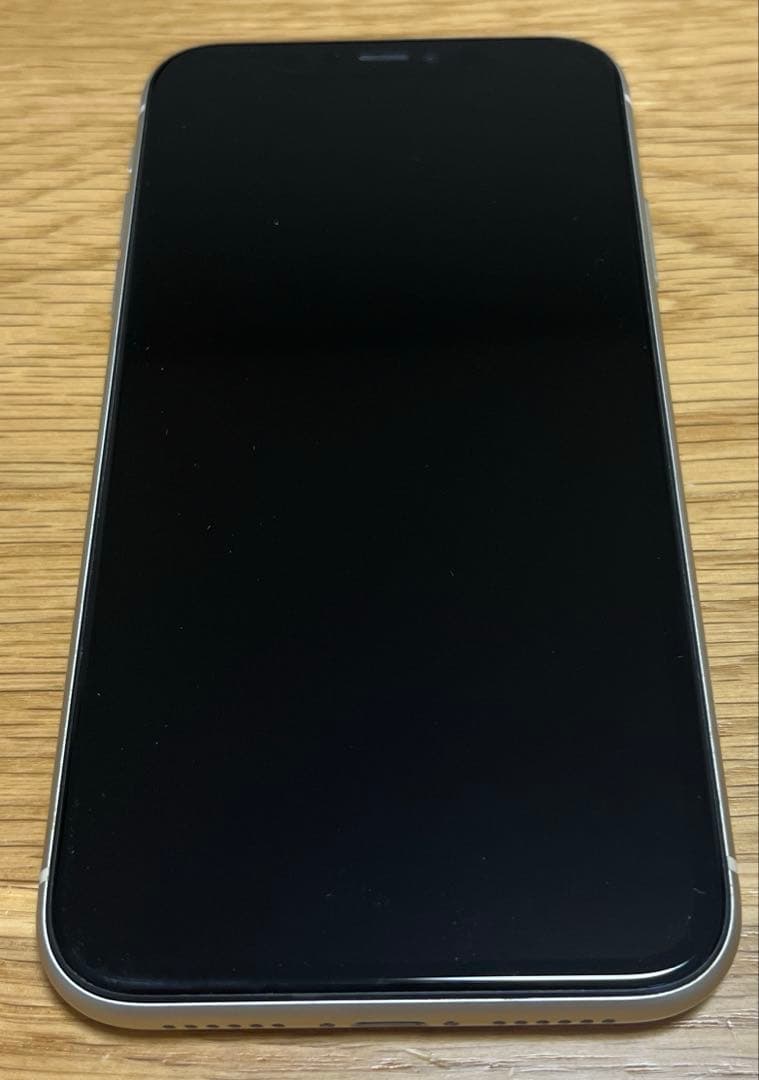 iPhone 11 128GB ホワイト SIMフリー 美品 バッテリー交換済