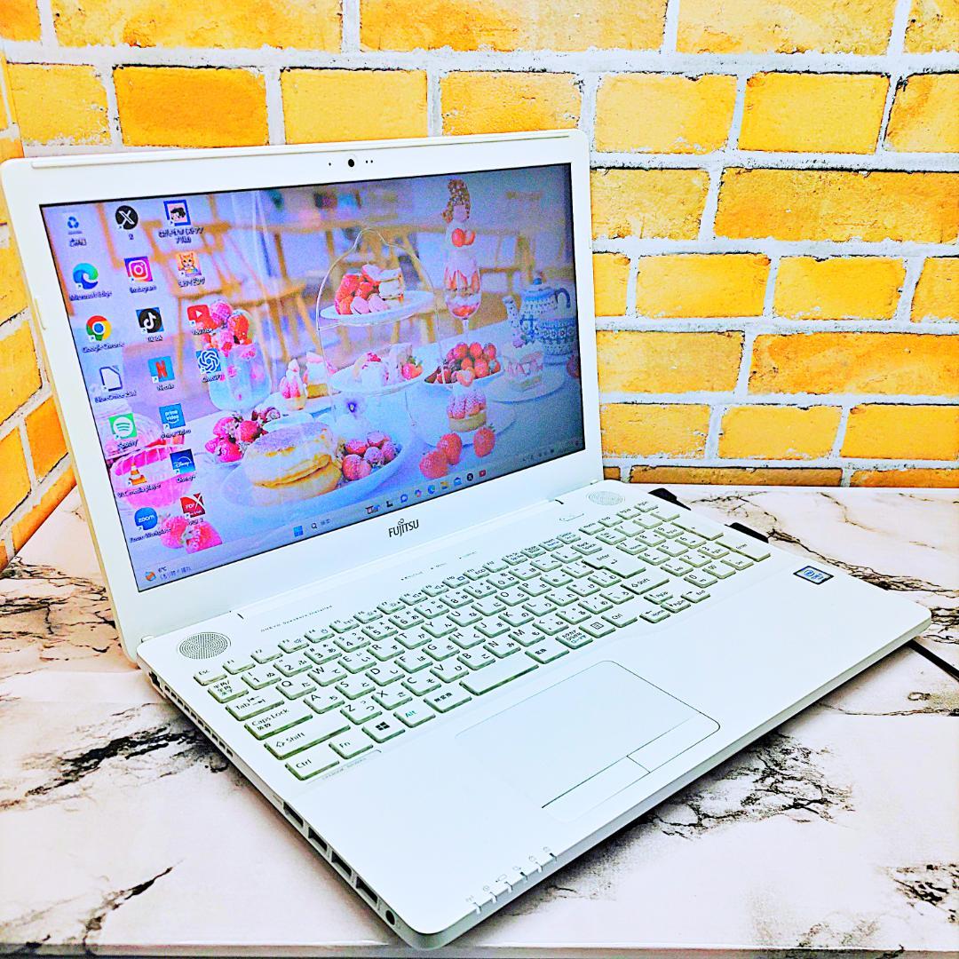 美品❣️最強i7搭載ノートパソコン❤️爆速SSD❤️メモリ4G✨ハイスぺ☘️