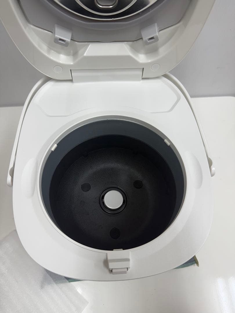 パナソニックSR-KT060 IHジャー炊飯器2021年製