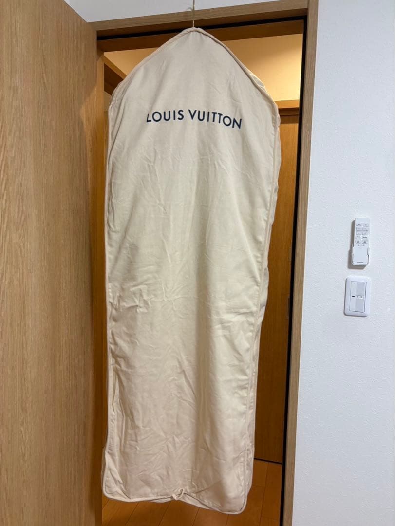 LOUIS VUITTON モノグラムダウン アウター ライトダウン サイズ54