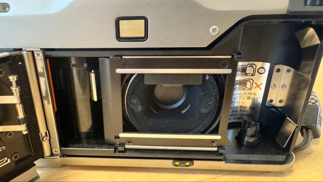 コンタックス CONTAX T2 コンパクトフィルムカメラ