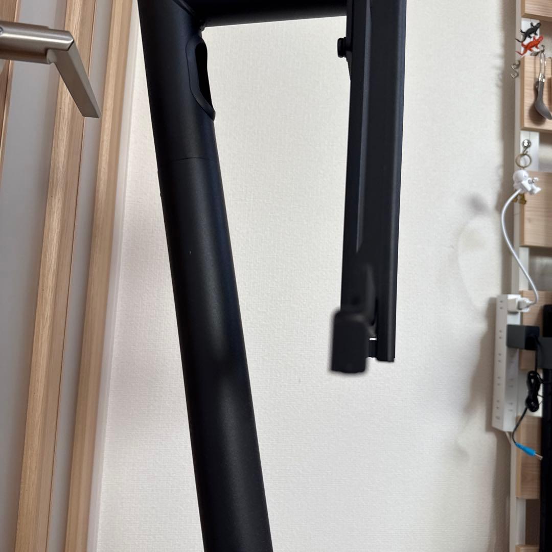 EQUALS WALL A2 ロータイプ　FLAT BASE テレビスタンド