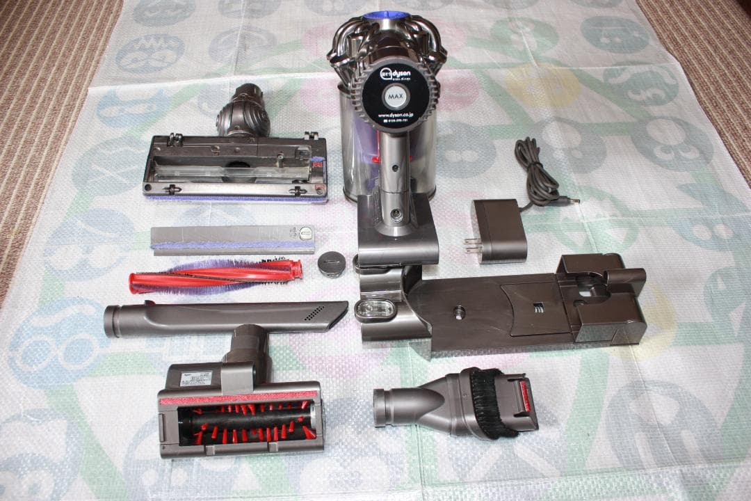 Dyson ダイソン コードレス掃除機 すぐに使えます‼️