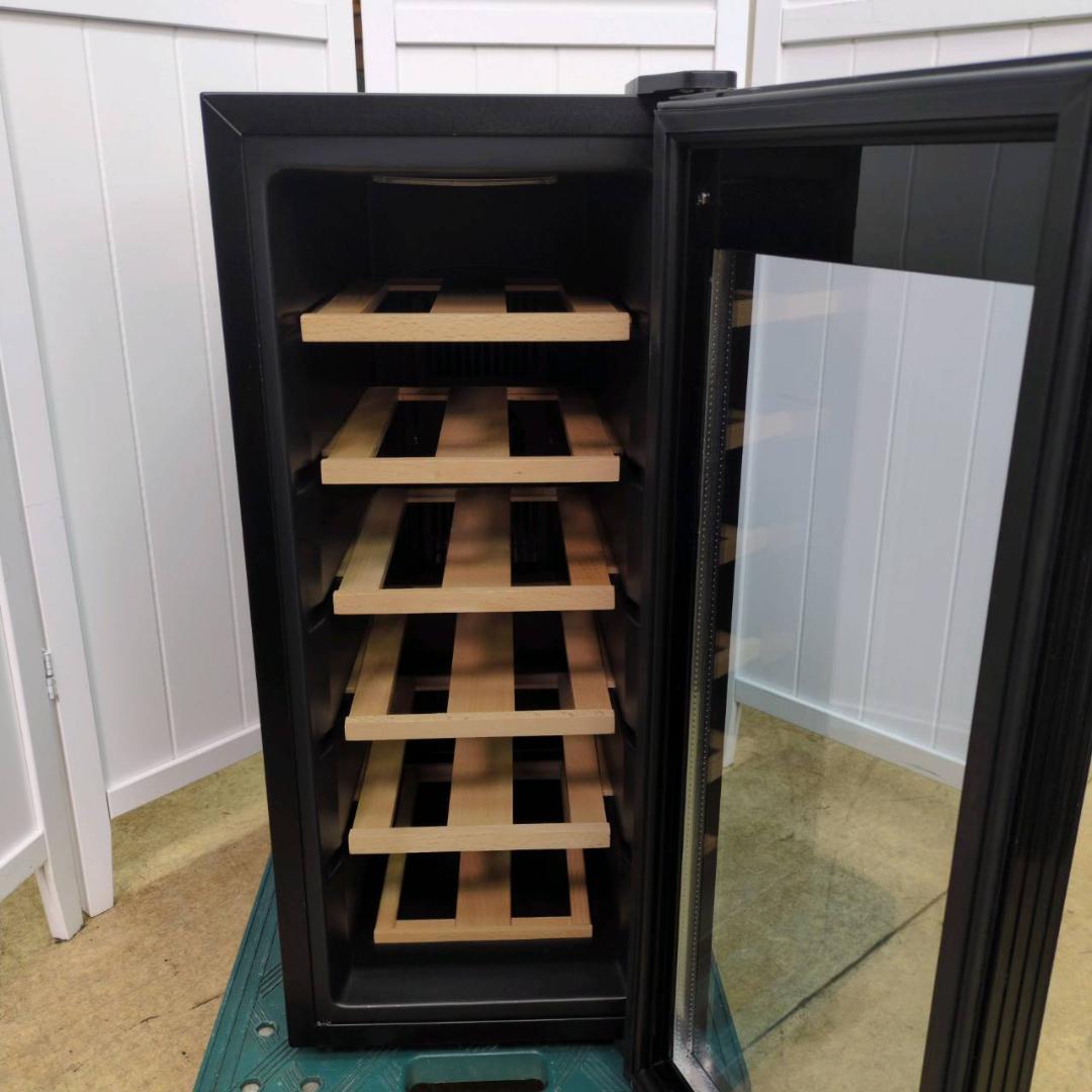 ★ PlusQ 12本収納ワインセラー　ペルチェ式 B　WC-012P　40L