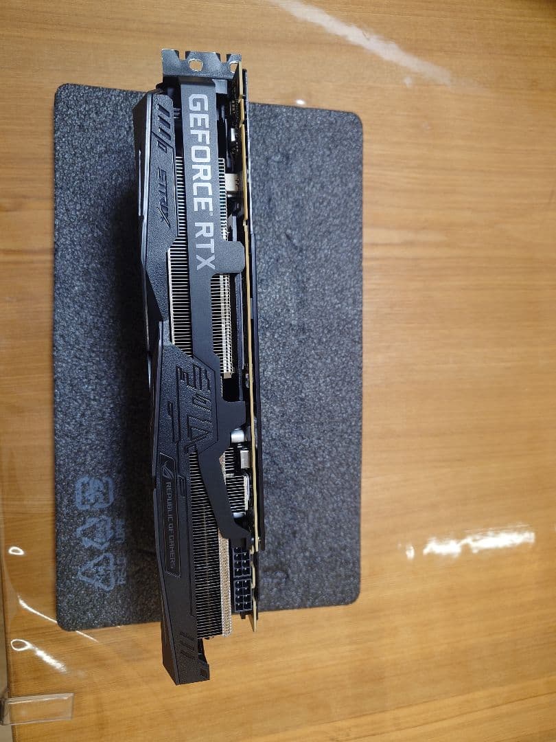 ROG-STRIX-RTX2080TI-O11G-GAMING ASUSグラボ