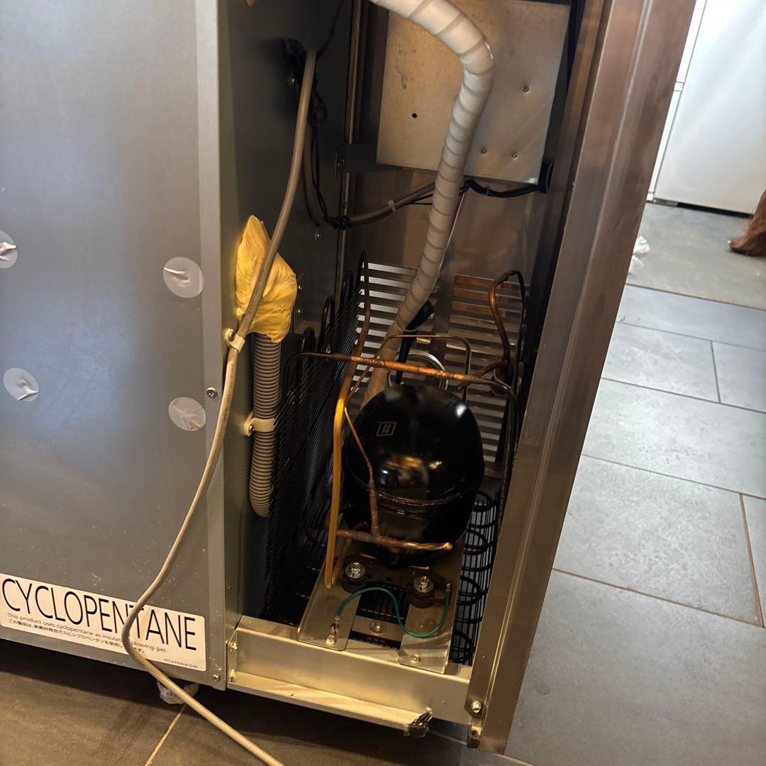 美品送料込❗️23年新品購入　Panasonic 業務用コールドテーブル冷蔵庫