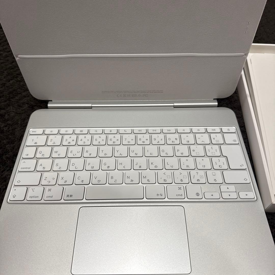 13インチiPad Pro用Magic Keyboard A2974-ホワイト