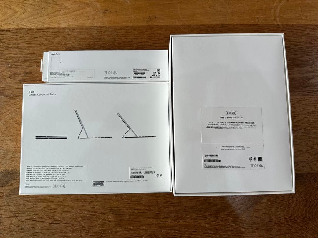 iPad本体,Smart Keyboard Folio,Apple Pencil