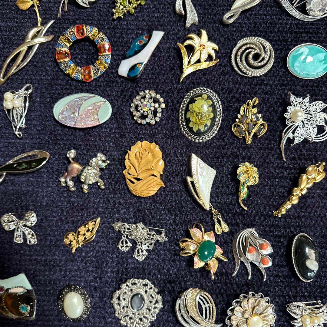 【vintage】ブローチ　大量　130点以上　まとめ売り