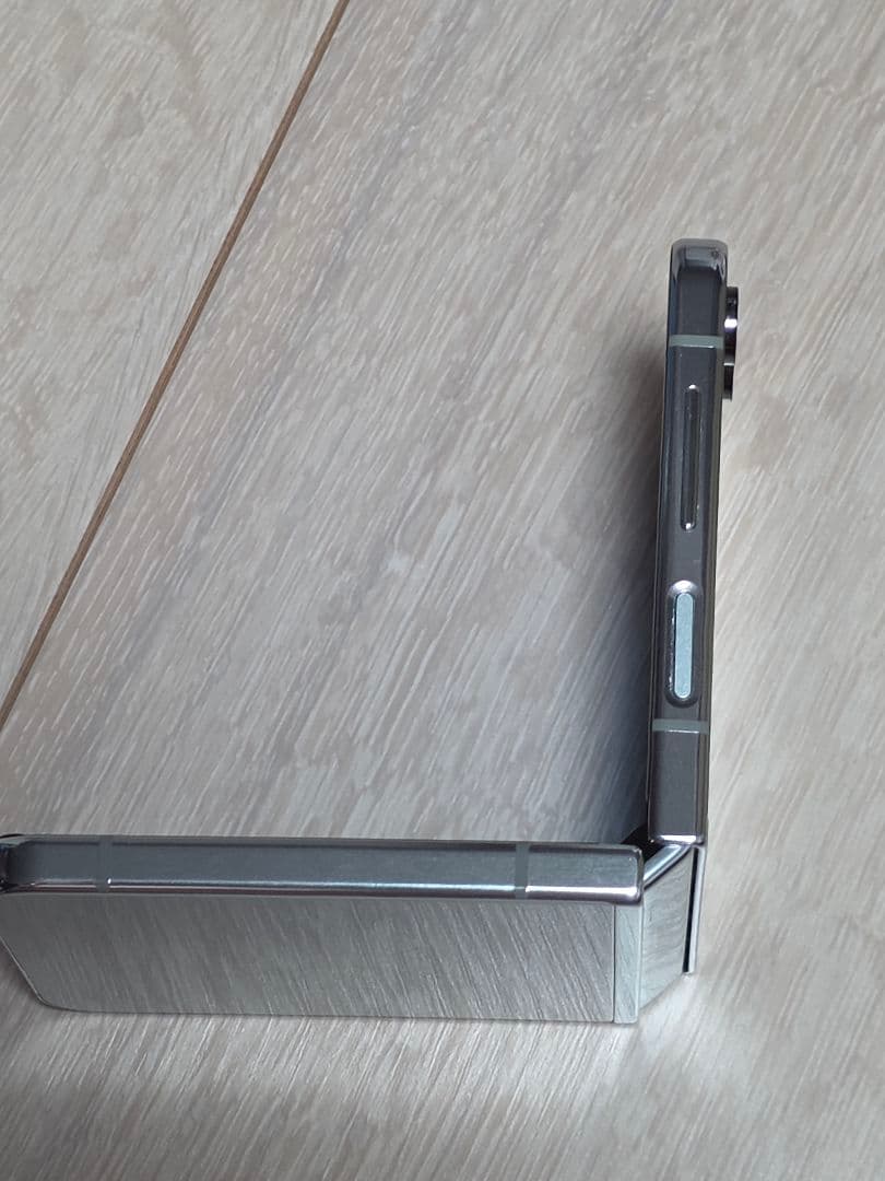 スマートフォン本体 Galaxy Z Flip5 Mint 256GB docomo