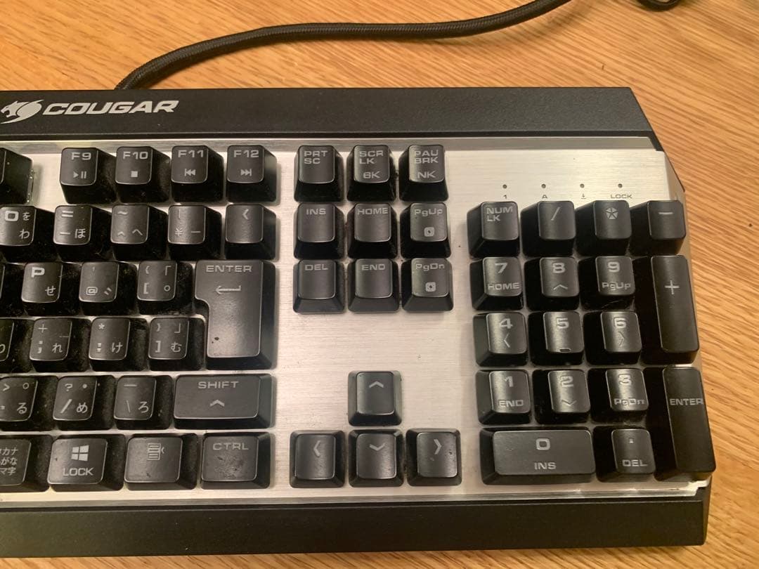 ゲーミングキーボード　COUGAR HAGANE