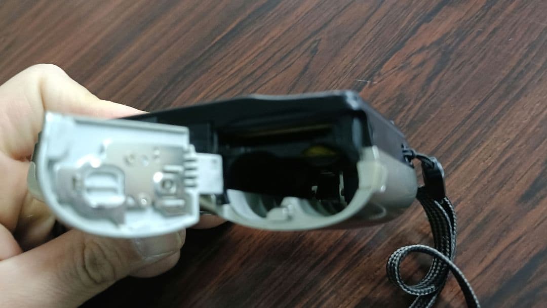 Nikon COOLPIX A10 シルバー コンパクトカメラ