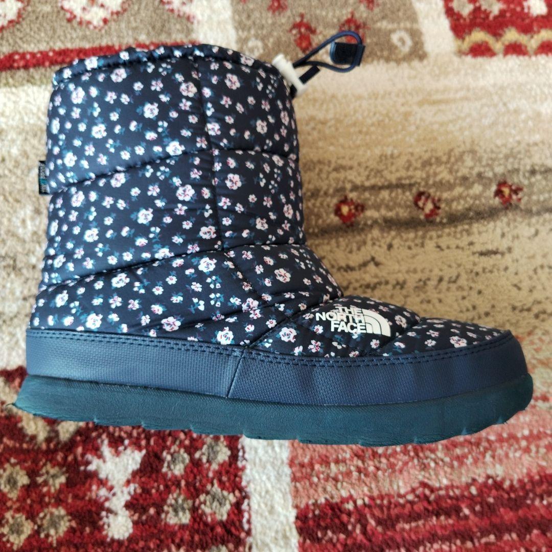 ノースフェイス ダウンブーツ 25㎝ 花柄ネイビー
