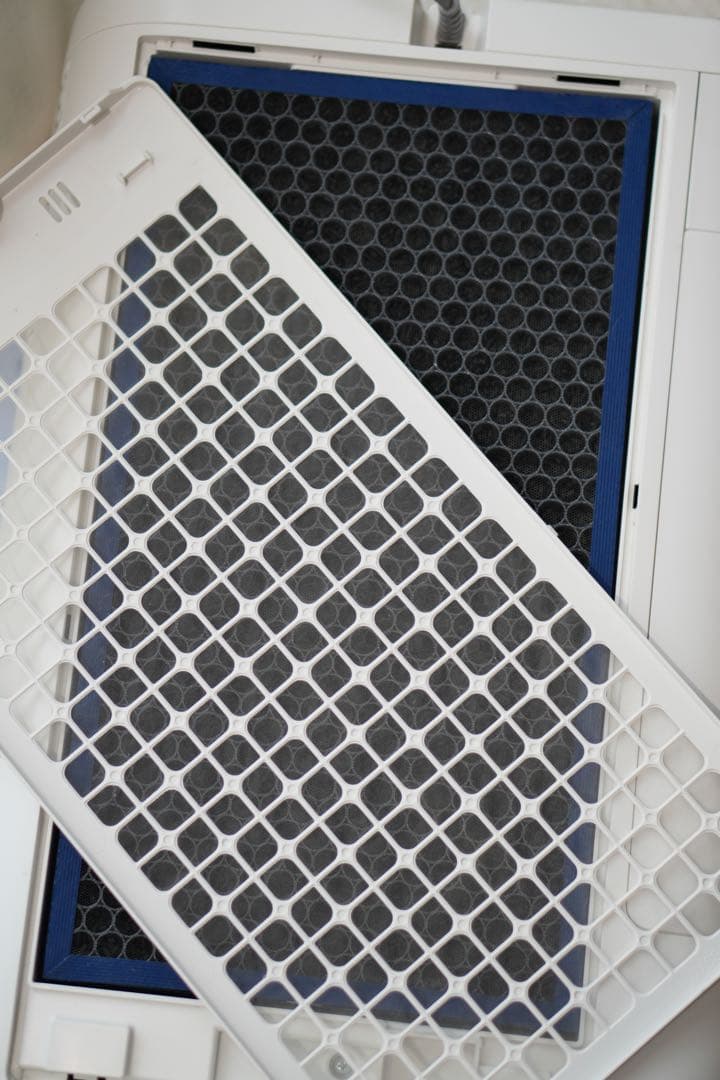 【美品】シャープ 加湿空気清浄機 KI-RS50-W ホワイト