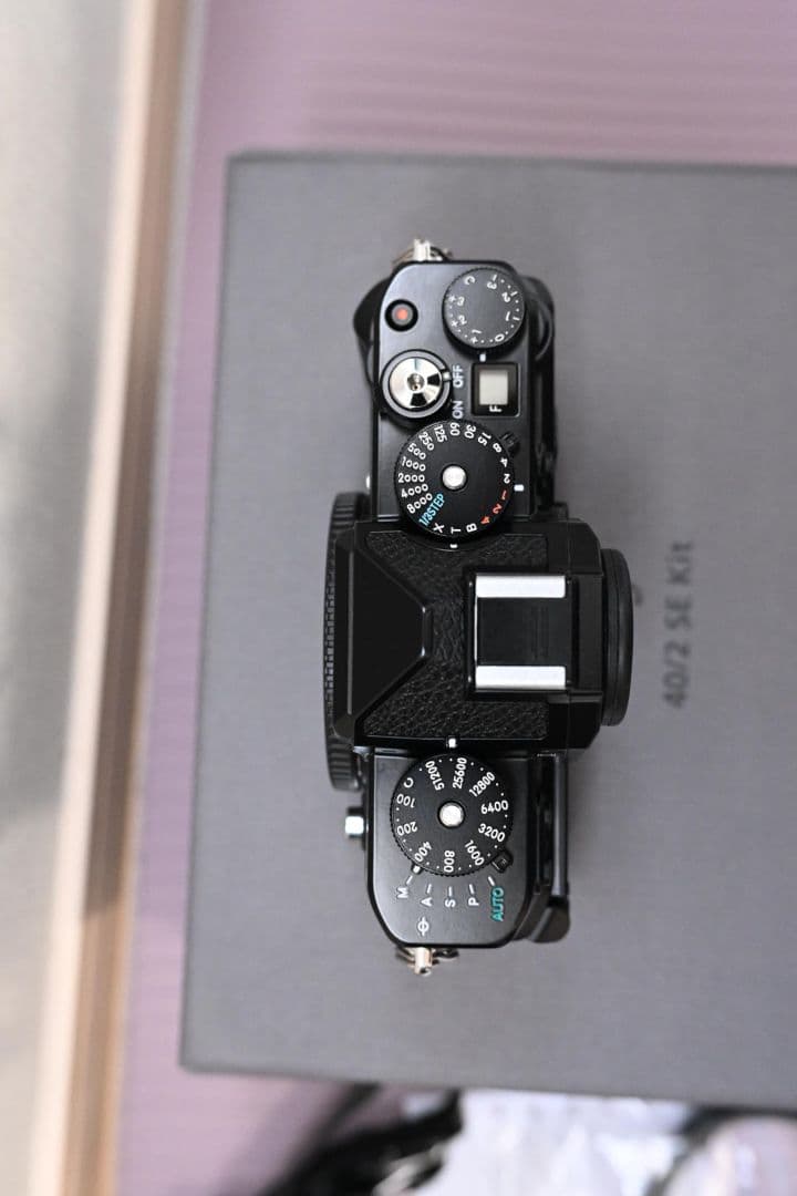 Nikon Z f ボディブラック【シャッター数約3万／おまけ多】