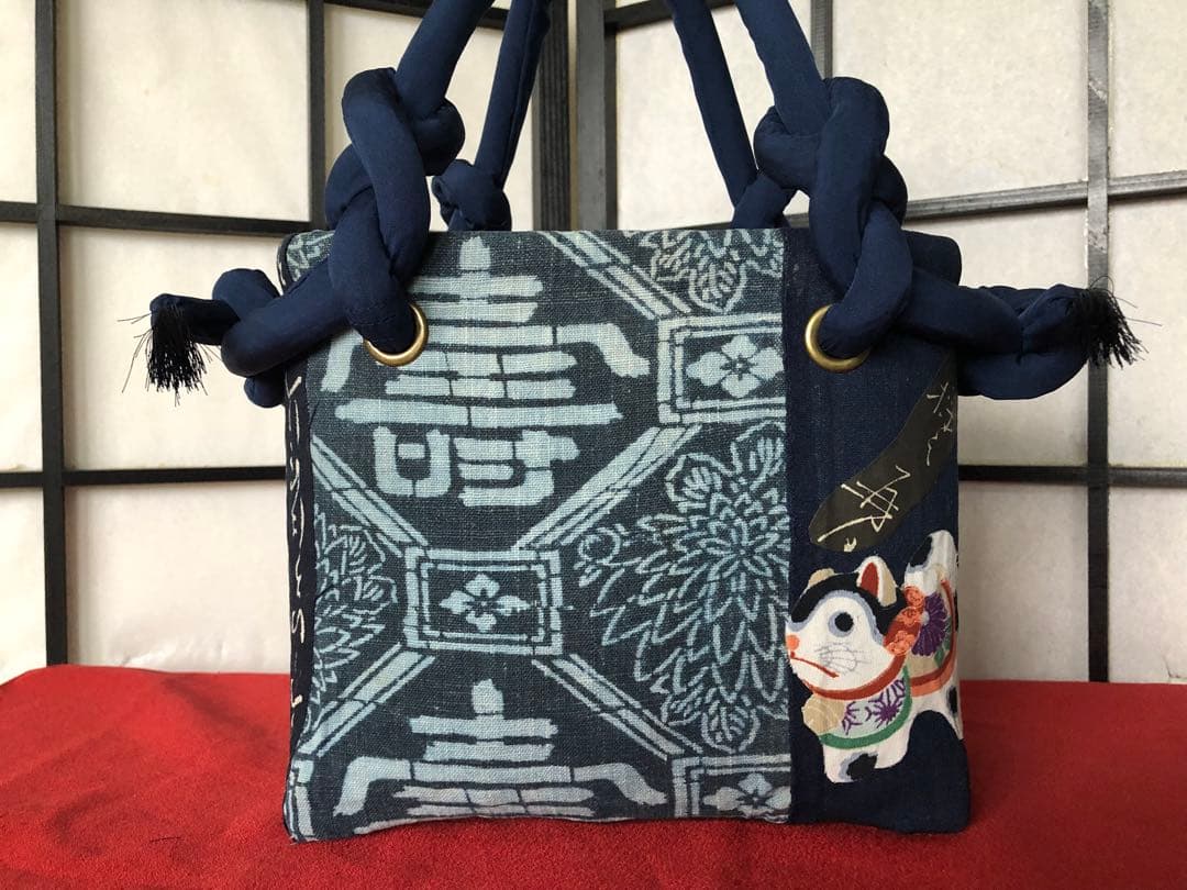 一閑張り　一閑張りバック　本藍染　型染　雪ん子　犬張子　張子犬　狛犬