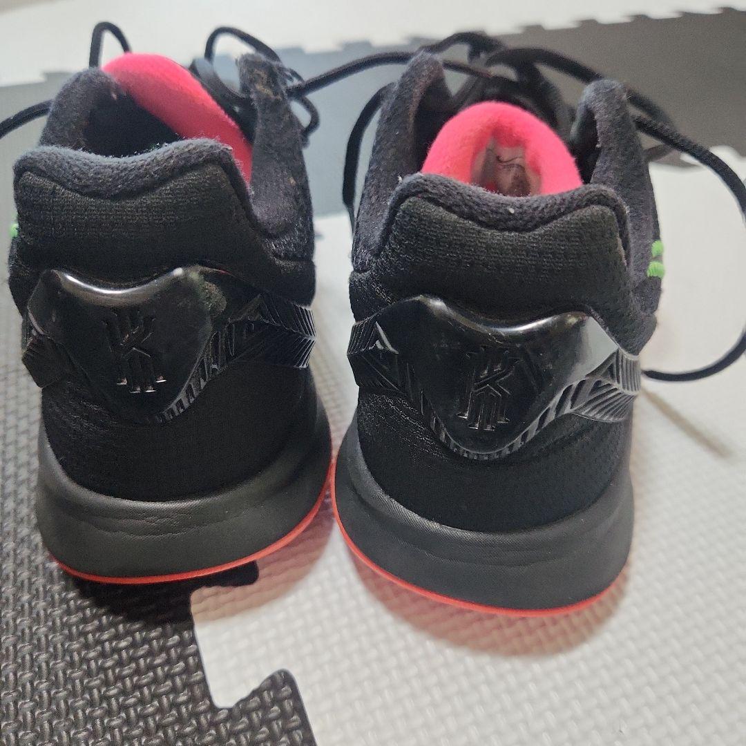 ズームフリーク5 カイリーフライトラップ2 ヤニスイモータリティ3 ３足セット