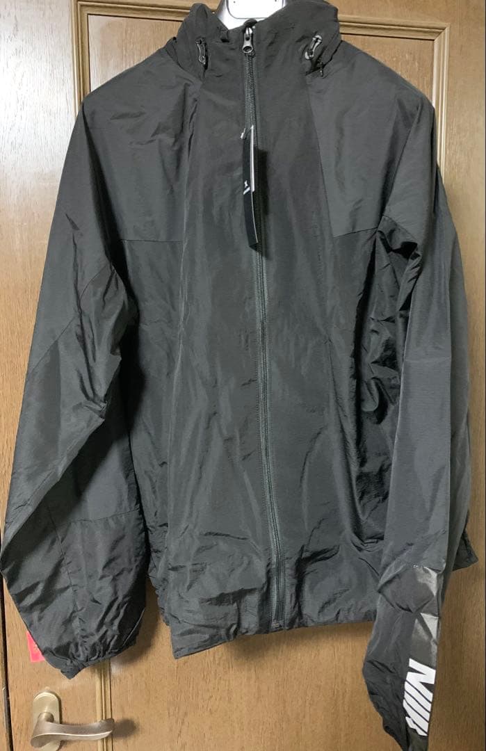★断捨離出品中★　 ウインドブレイカー　XL 新品