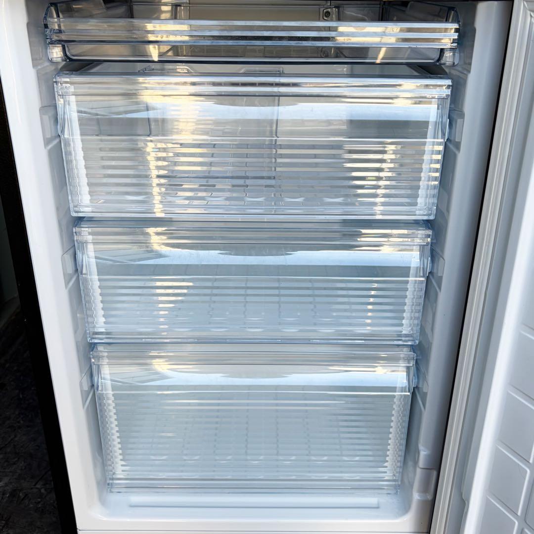 運搬取付無料！ブラウン純正SHARP大容量冷凍室2ドア冷蔵庫！完動超美品！