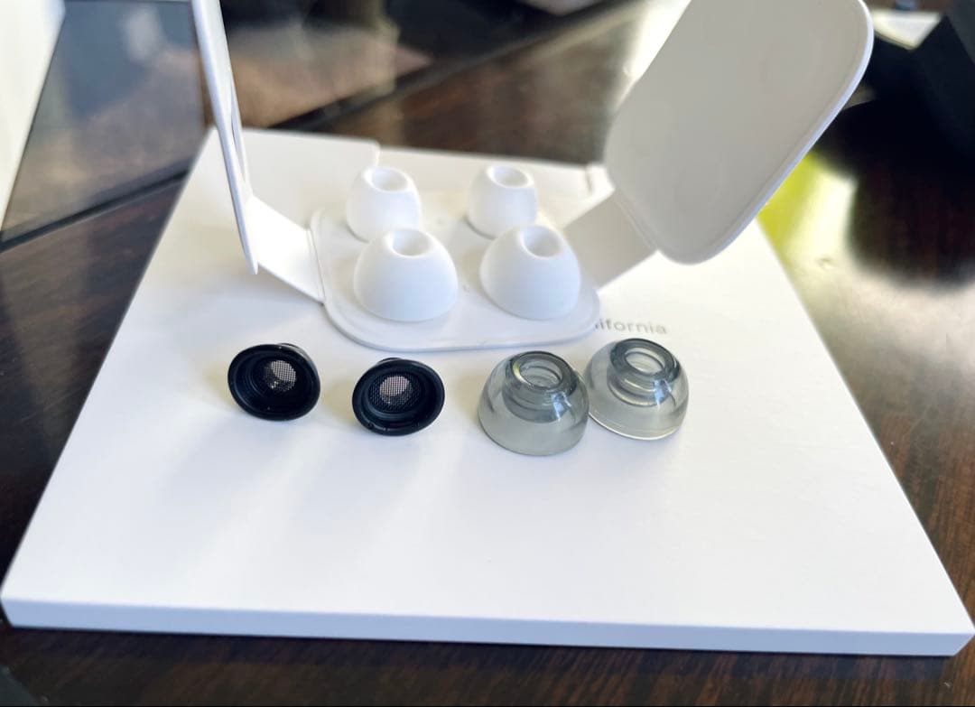 【美品】AirPods Pro 第1世代 ESRケース付き バッテリー交換済