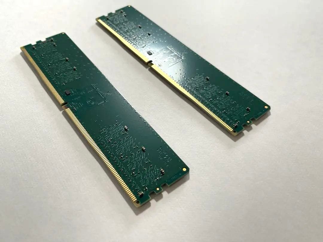 Crucial DDR4 16GB (2x8GB) メモリ