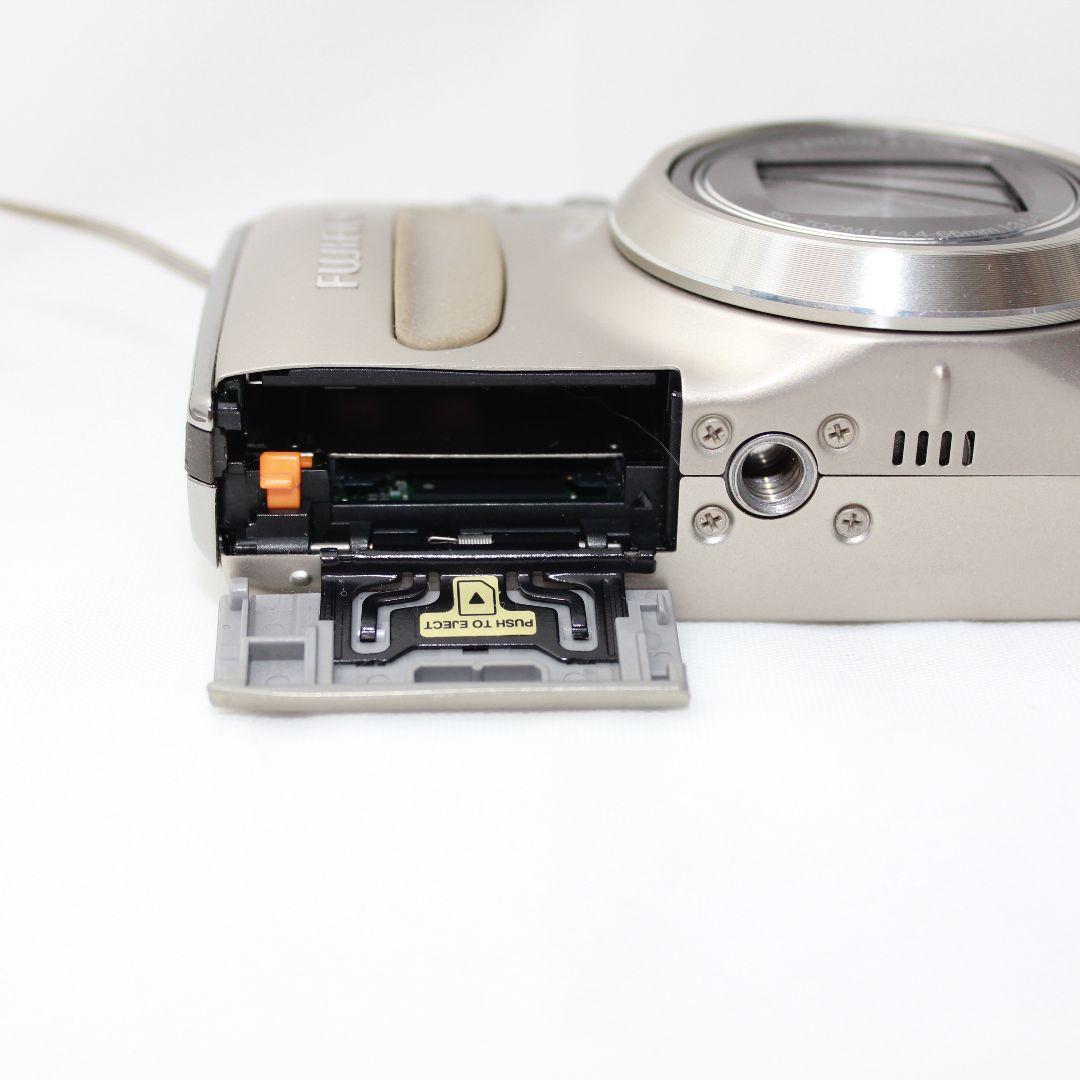 ✨動作品✨FUJIFILM FinePix F550EXR デジカメ 一式