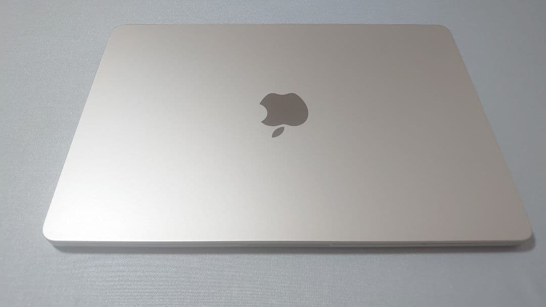 13.6インチMacBook Air 2022 M2 ジャンク品　スターライト