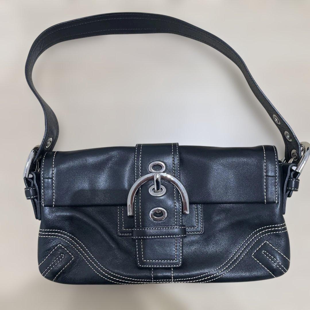 【美品】COACH 黒のレザーショルダーバッグ