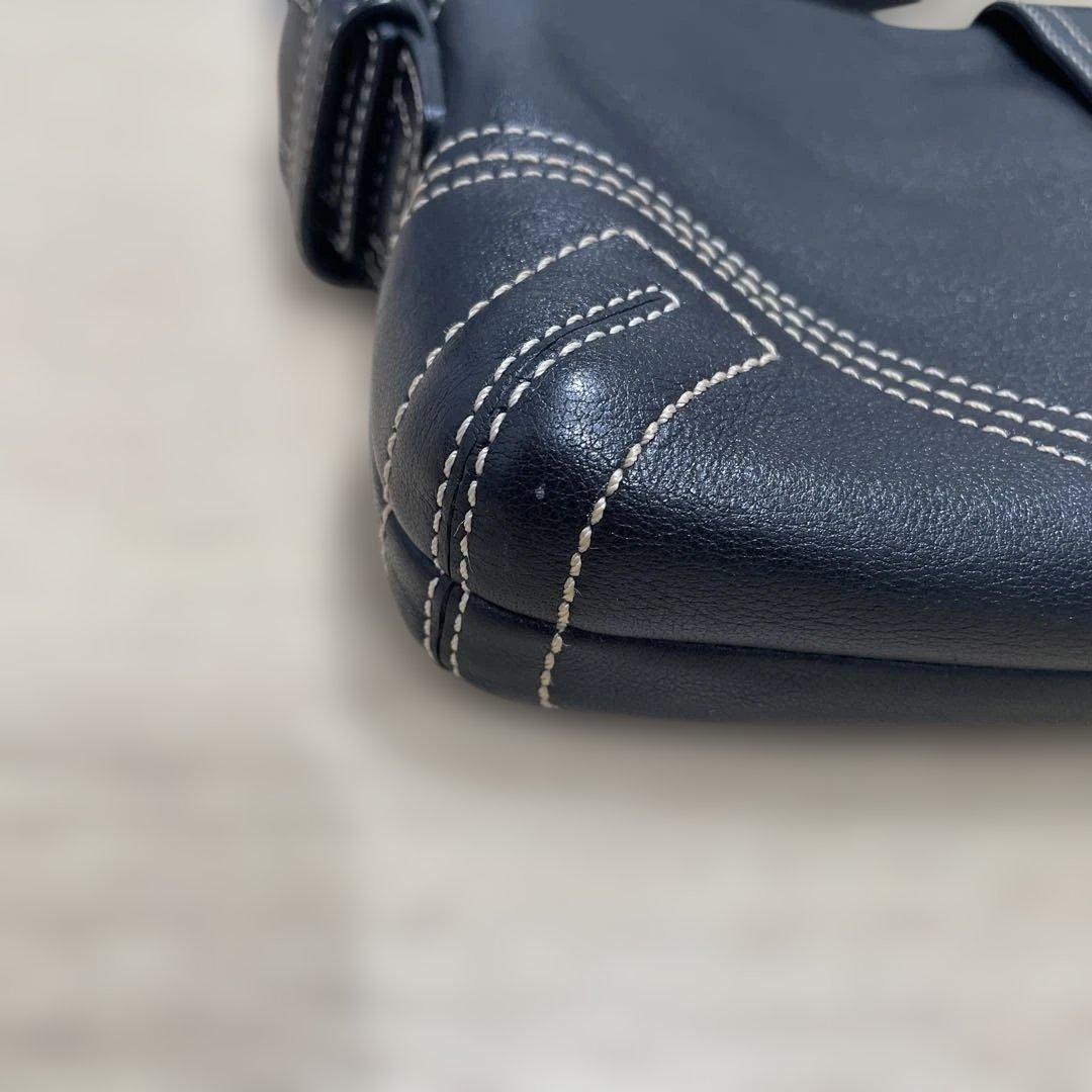 【美品】COACH 黒のレザーショルダーバッグ