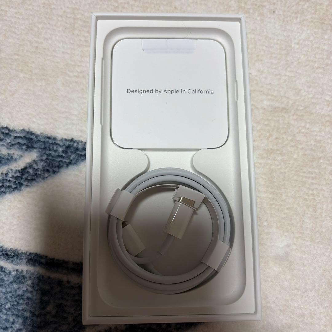 Apple iPhone SE (第2世代) ブラック 本体