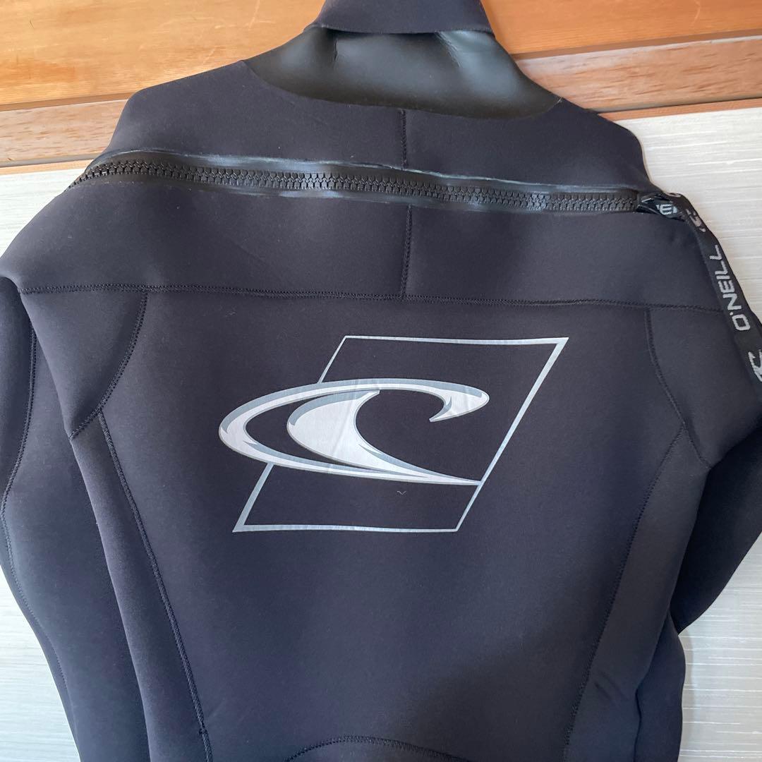 専用　O'Neill SUPERFREAK ウェットスーツ S黒