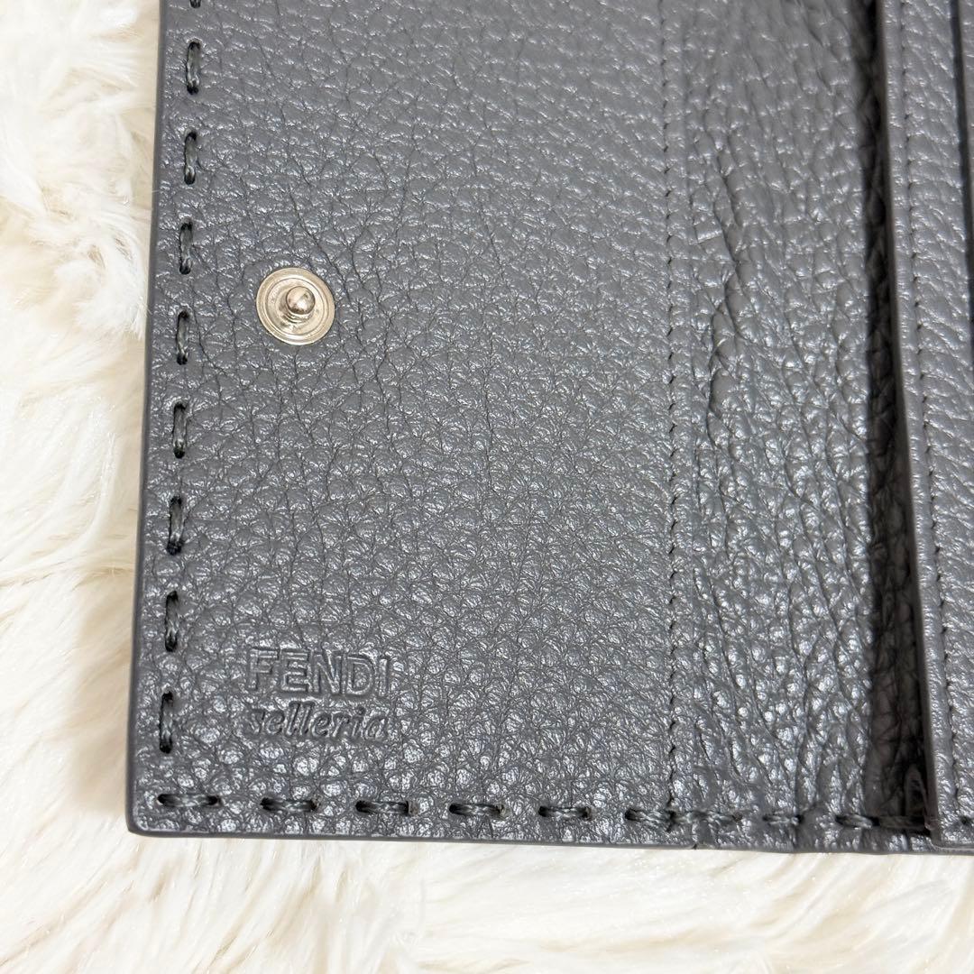 【未使用級】FENDI セレリア　名刺入れ　レザー　シルバー金具　シボ革