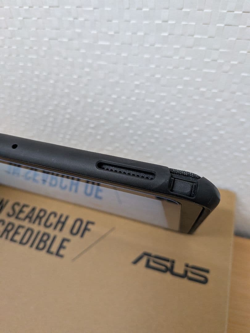 ASUS Chromebook CZ1000DVA 本体