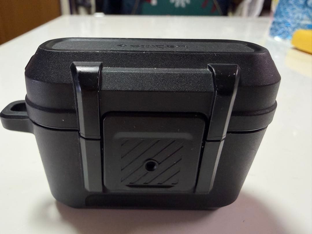 AirPods Pro 第2世代 ＋Spigen保護ケースおまけ付き