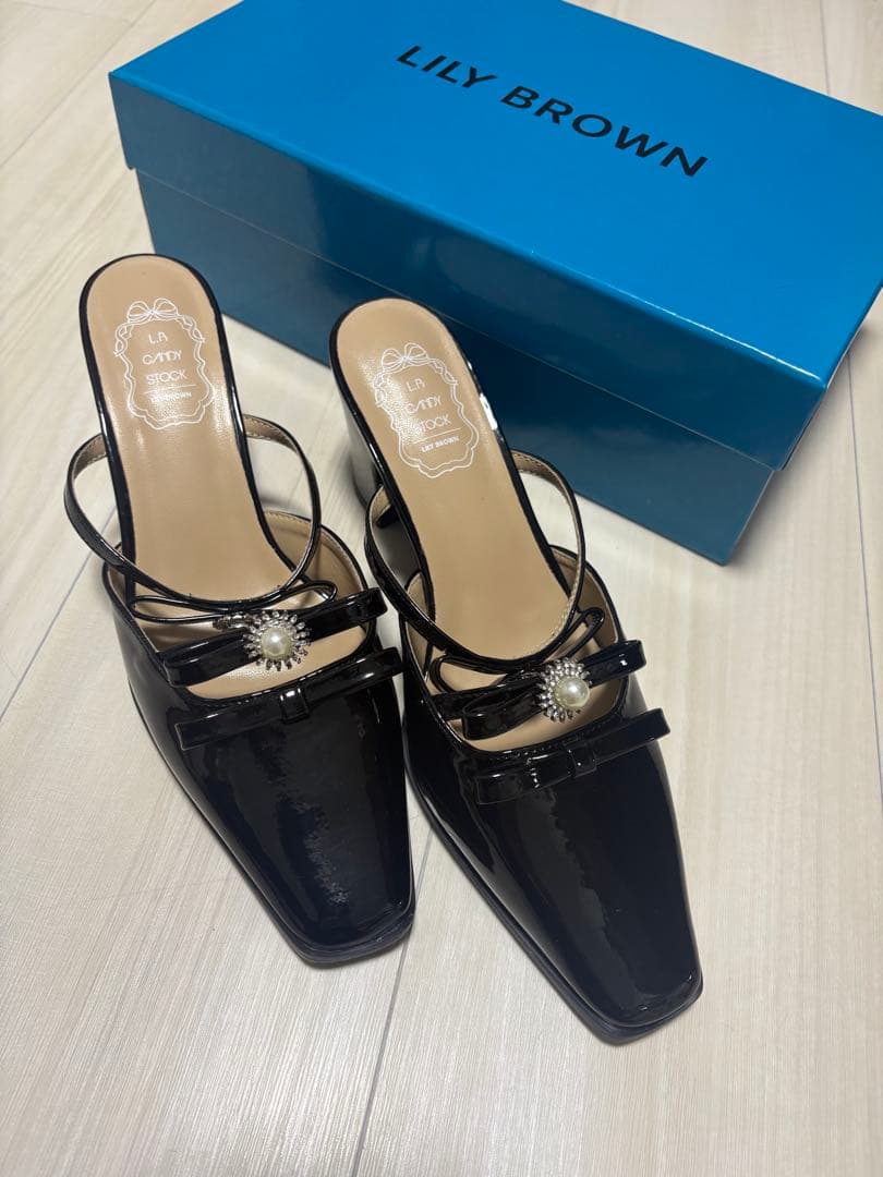美品✨Lily Brown ビジューリボンストラップミュール