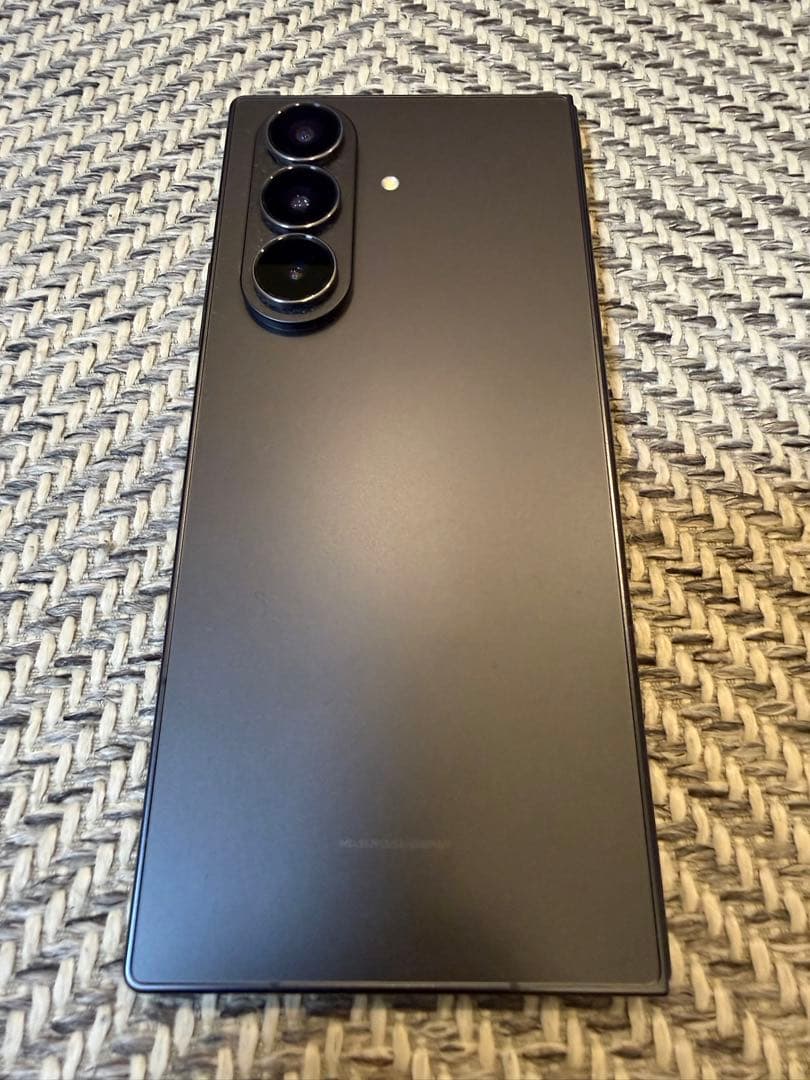 Galaxy Z Fold7 (SIMフリー) 256 GB ケース付