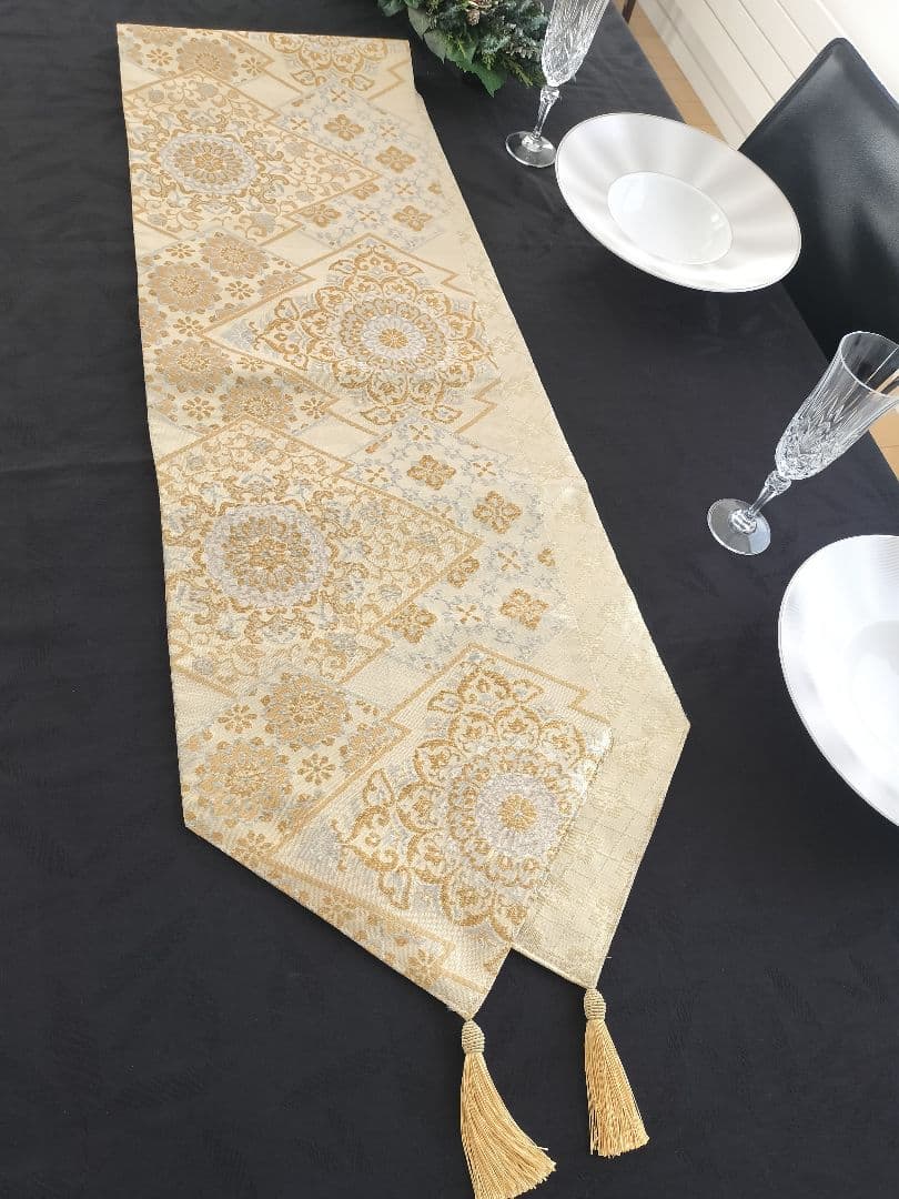 Fei1213　A885★逸品‼️クリスマス‼️テーブルランナー2m4cm