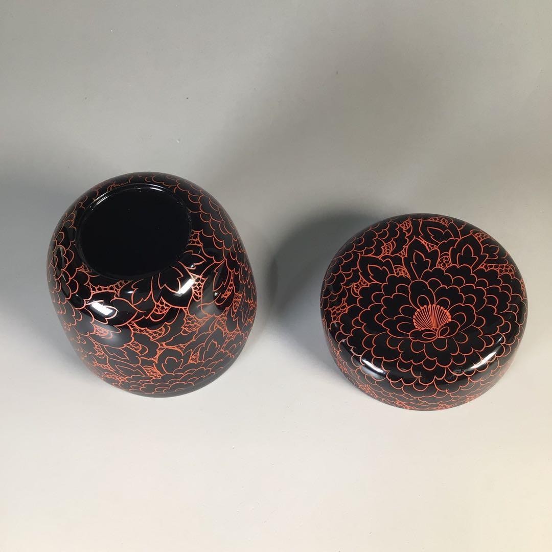 Ｍ７２４　棗　『藤原清助(静雨)作』『沈朱牡丹彫』『中棗』　共箱　茶道具