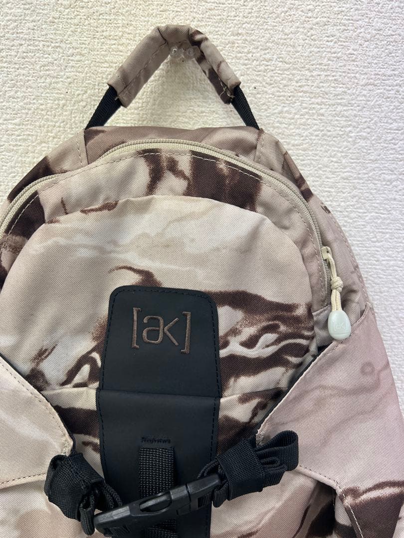 Burton ak 迷彩バックパック