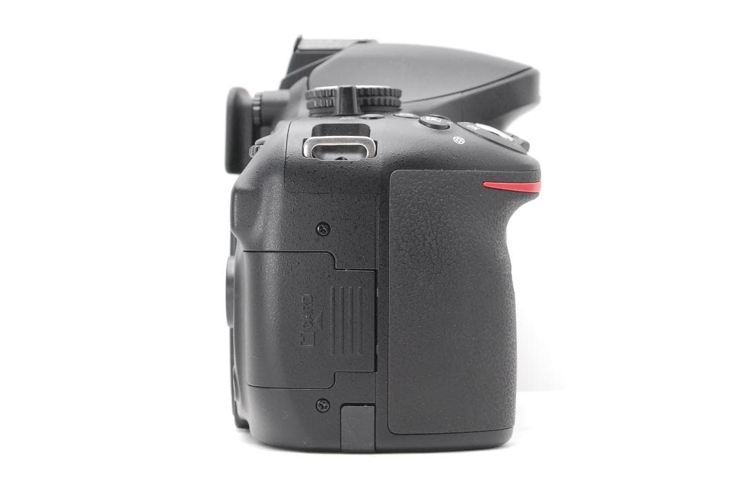 【使用感極少　美品】Nikon D5200　スマホ転送　バリアングル液晶　自撮り