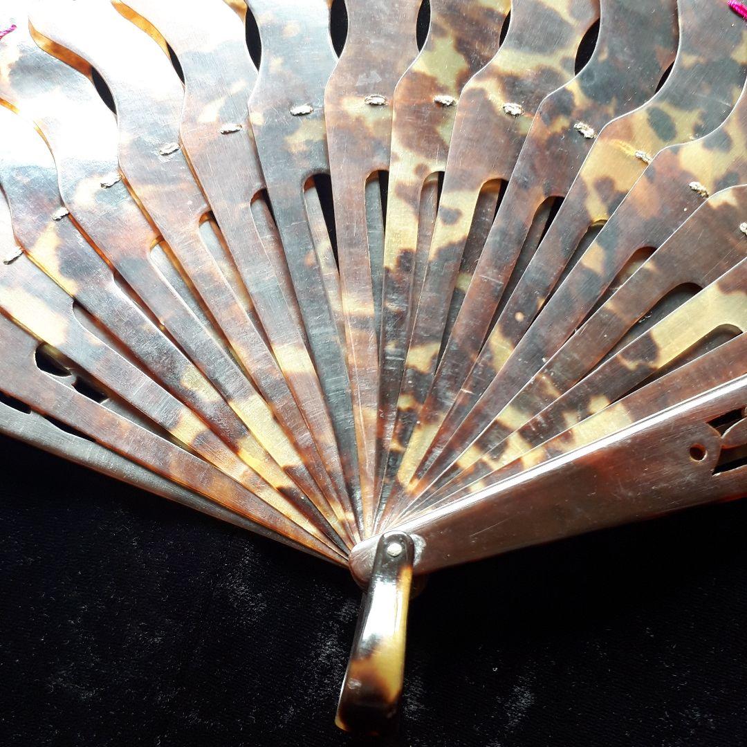 本鼈甲　アンティーク扇子　透かし細工