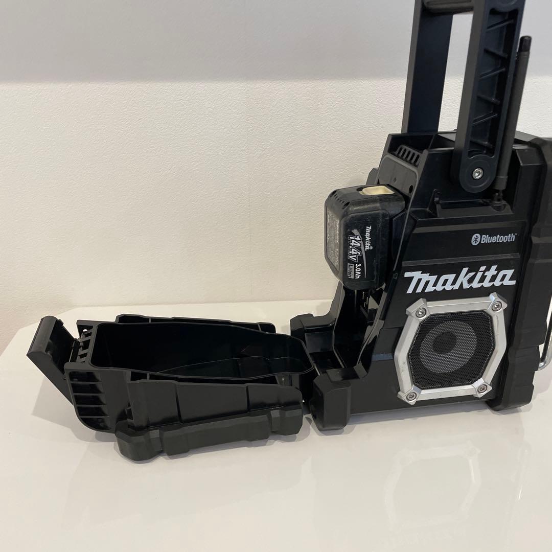 マキタ/Bluetooth/充電式ラジオ/MR108 ／充電器　バッテリー4個付