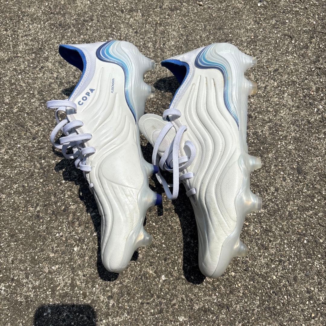 アディダスサッカースパイク コパ センス.1FG ホワイト×ブルー トップモデル