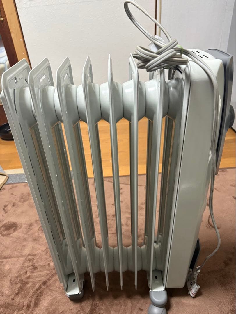 De'Longhi オイルヒーター 1200W リモートコントロール